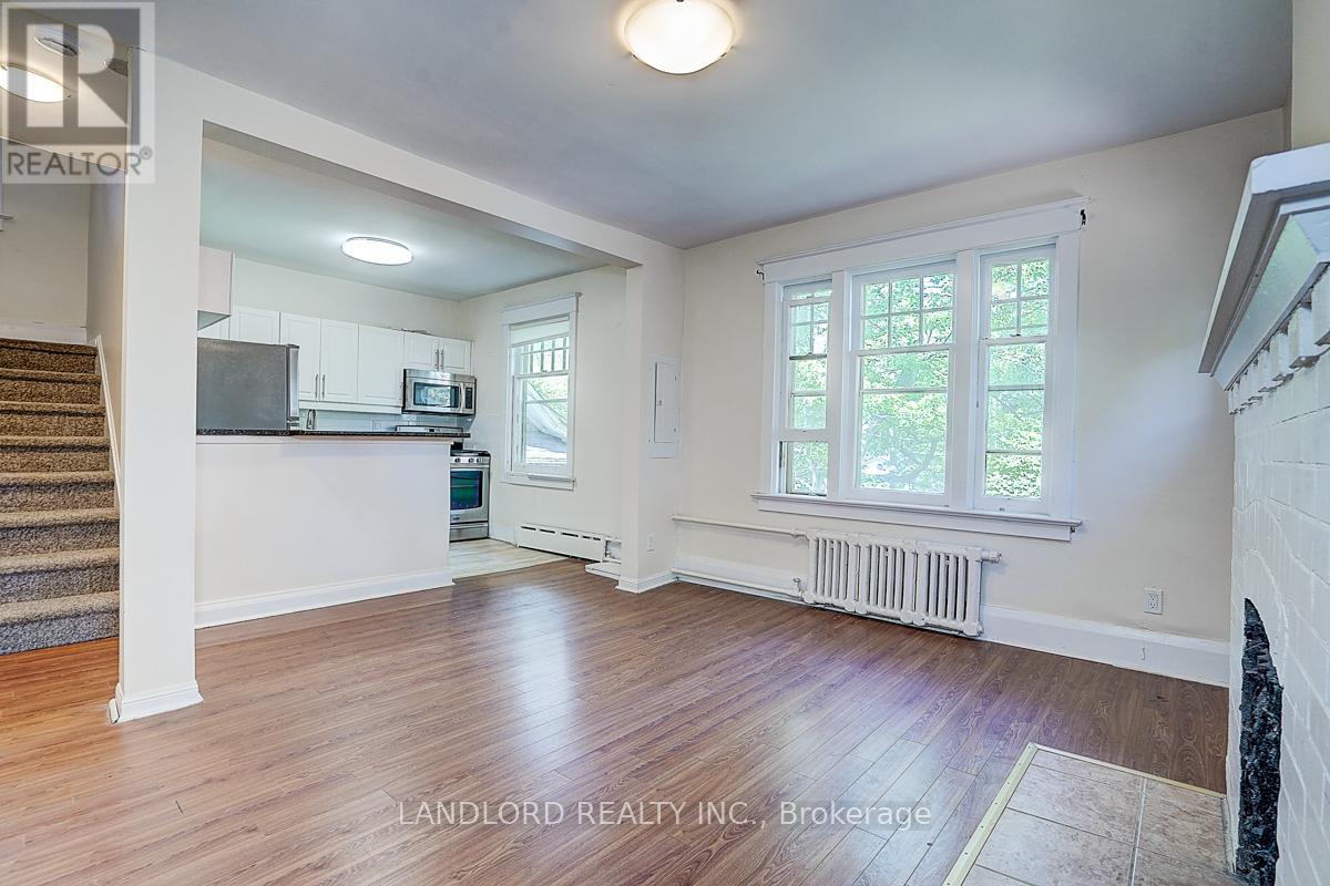 Upper Unit - 92 Neville Park Boulevard, Toronto, Ontario  M4E 3P8 - Photo 12 - E13783334