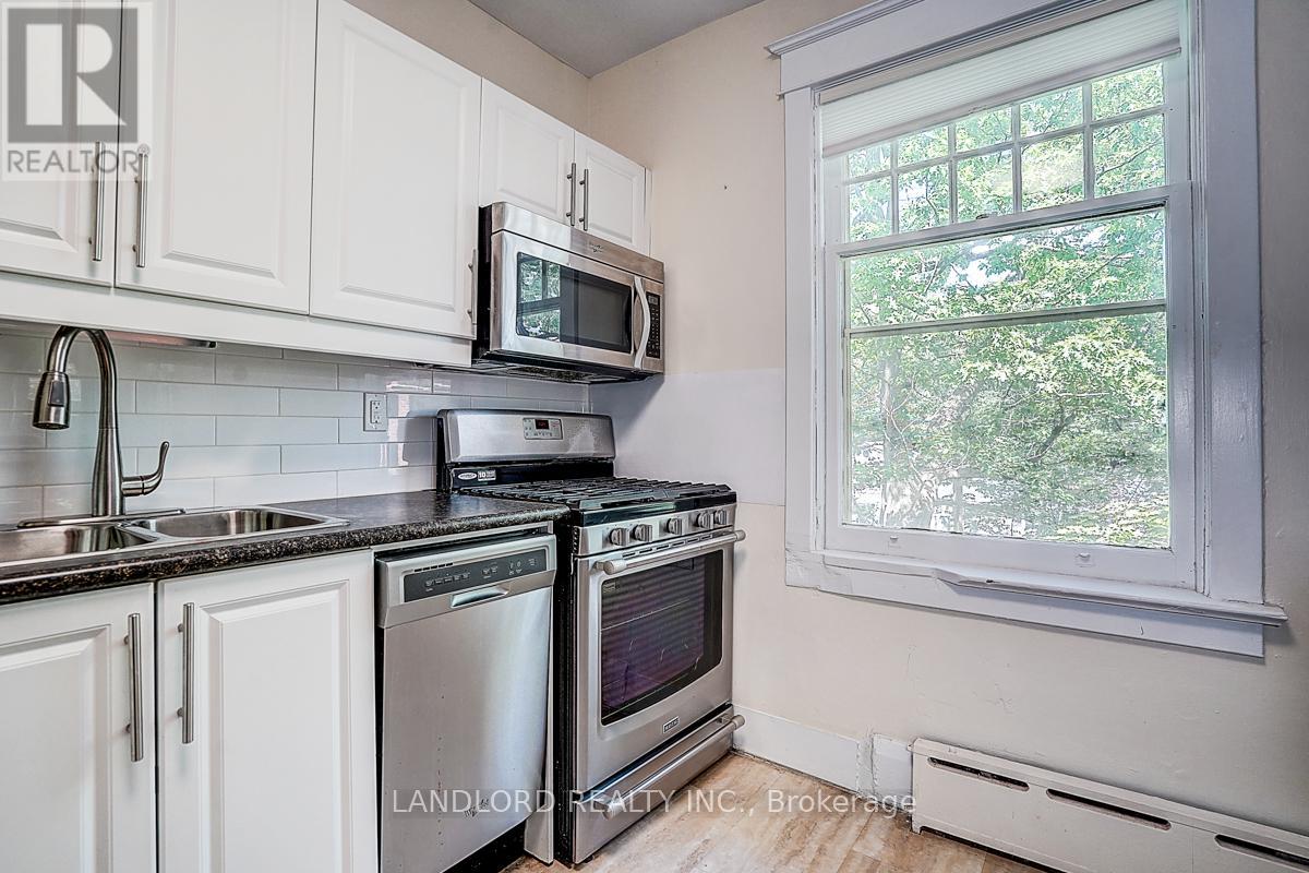 Upper Unit - 92 Neville Park Boulevard, Toronto, Ontario  M4E 3P8 - Photo 21 - E13783334