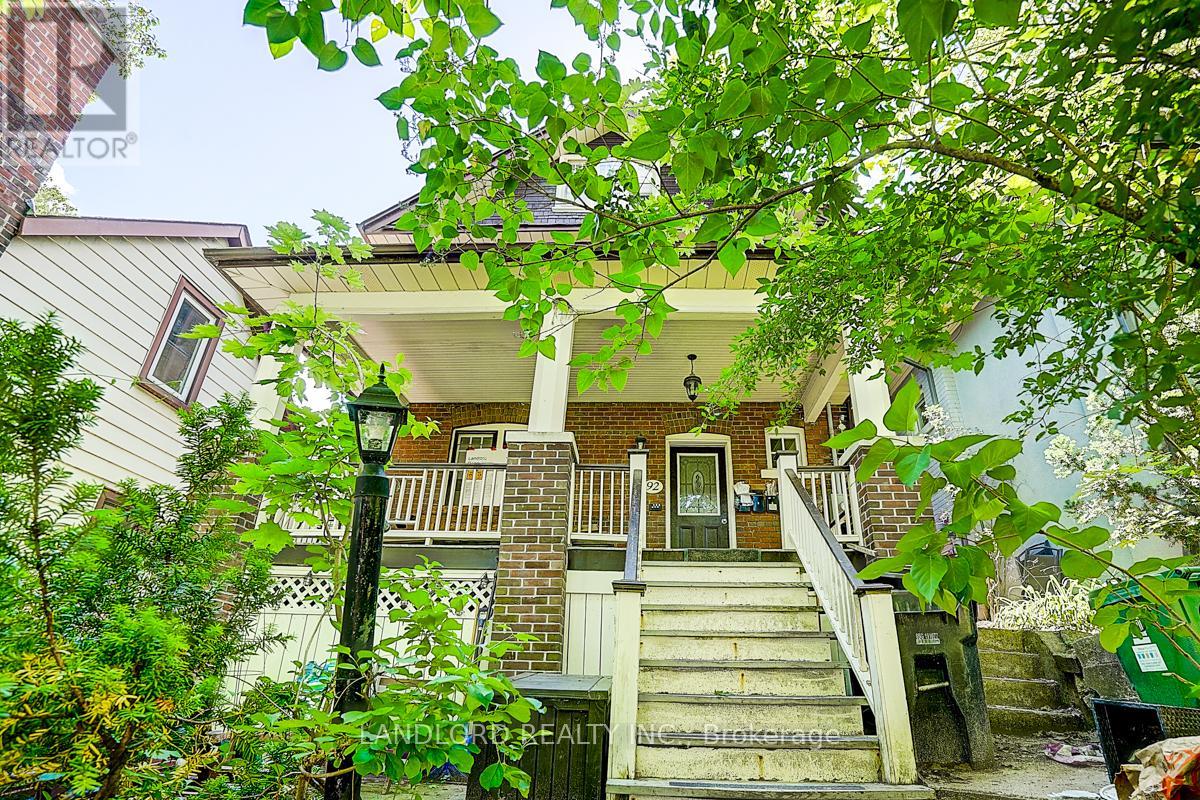 Upper Unit - 92 Neville Park Boulevard, Toronto, Ontario  M4E 3P8 - Photo 4 - E13783334
