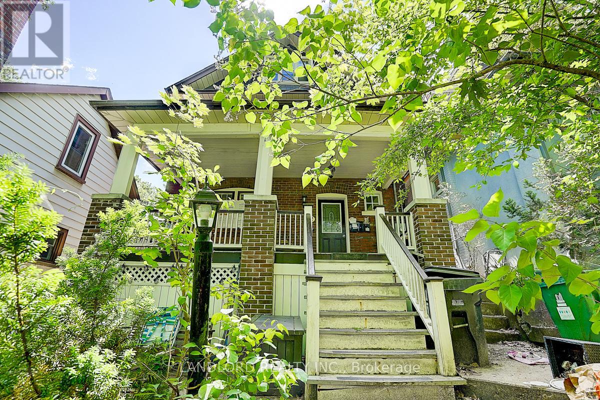 Upper Unit - 92 Neville Park Boulevard, Toronto, Ontario  M4E 3P8 - Photo 7 - E13783334