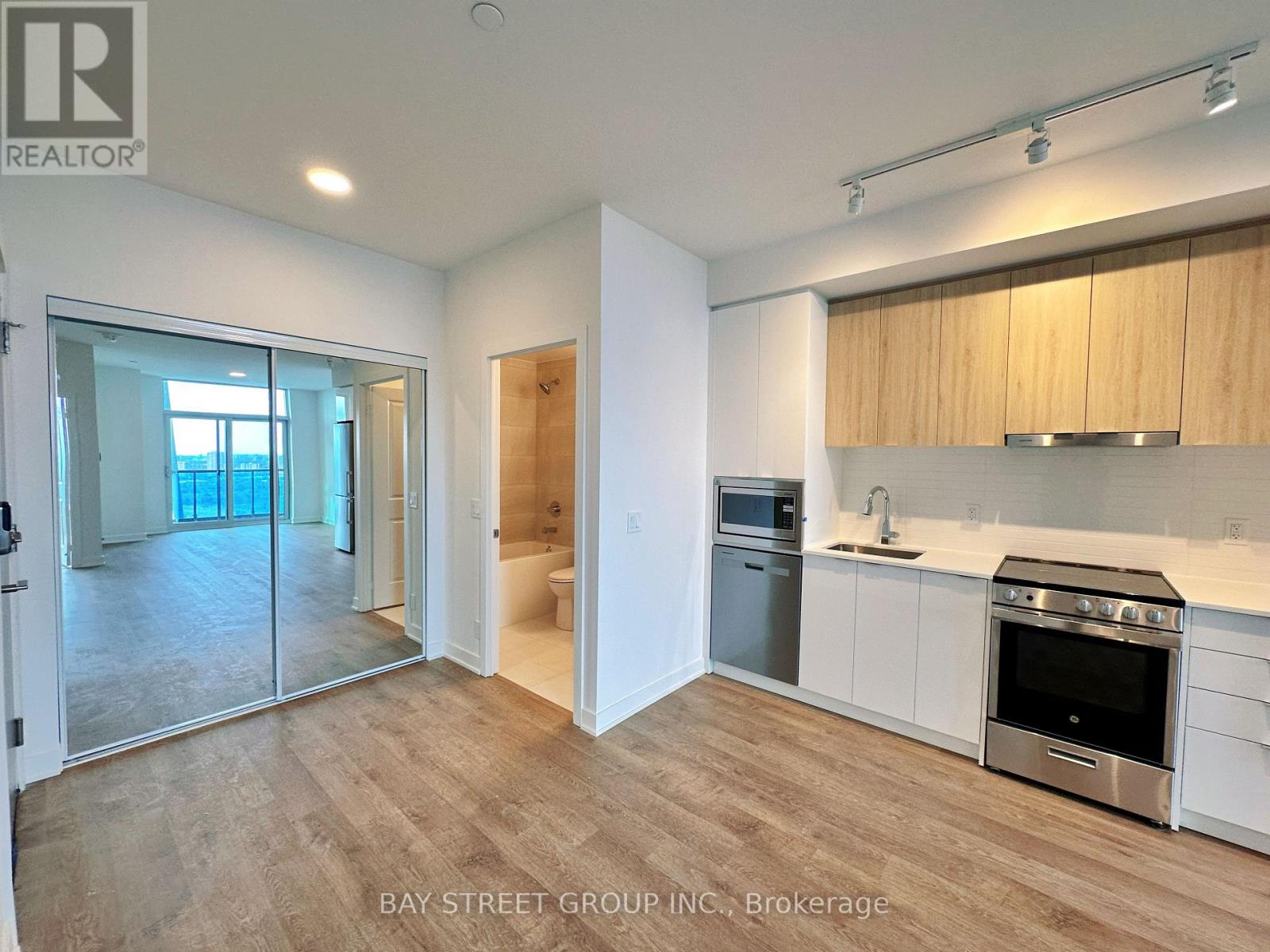 B3001 - 50 Upper Mall Way, Vaughan (Brownridge), Ontario  L4J 4P8 - Photo 9 - N13783308
