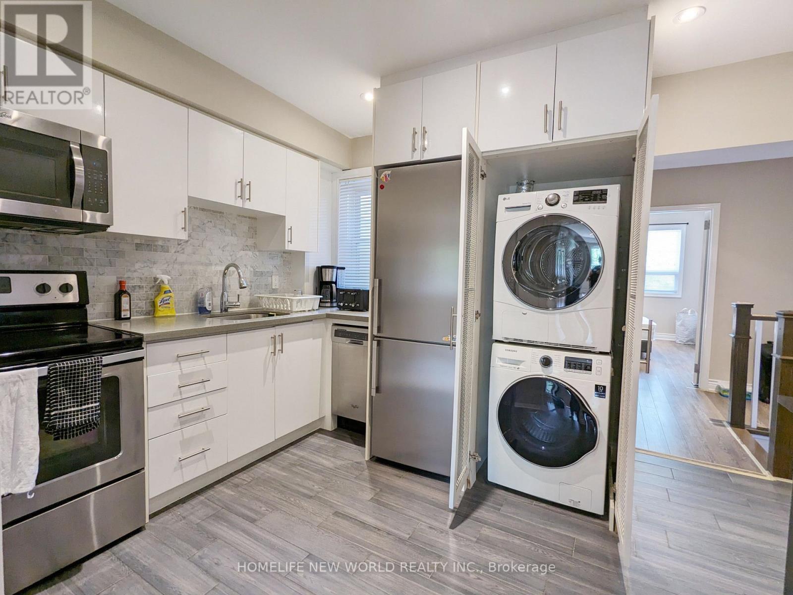 Ground - 68 Garnet Avenue, Toronto, Ontario  M6G 1V7 - Photo 2 - W13783254