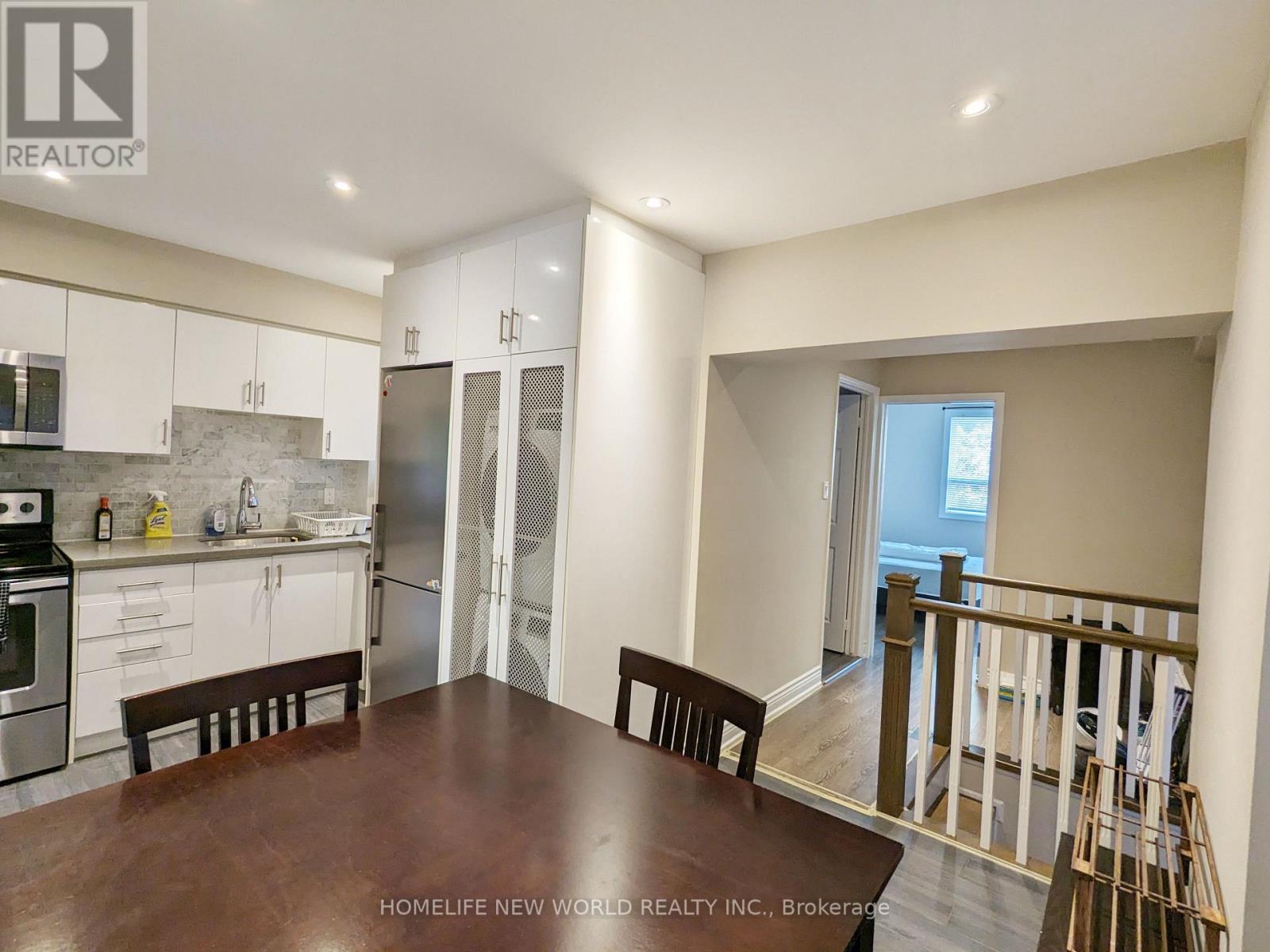 Ground - 68 Garnet Avenue, Toronto, Ontario  M6G 1V7 - Photo 5 - W13783254