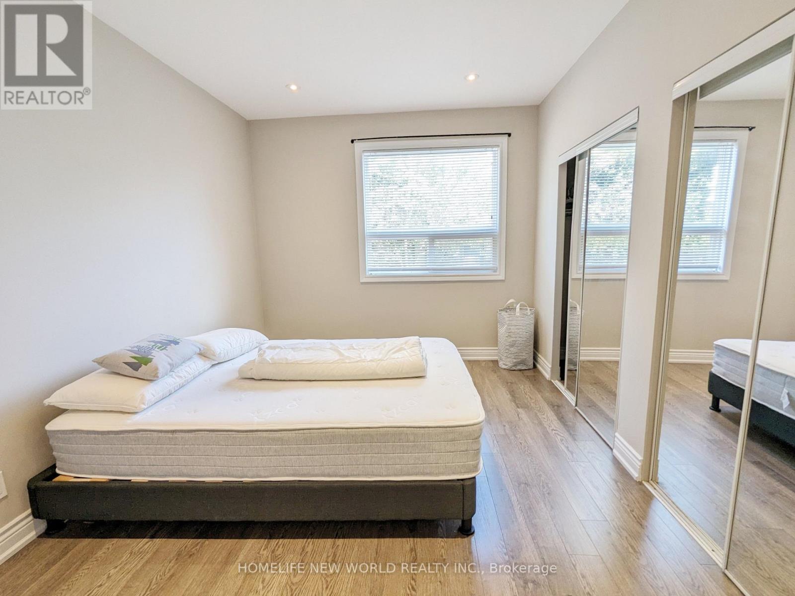 Ground - 68 Garnet Avenue, Toronto, Ontario  M6G 1V7 - Photo 7 - W13783254