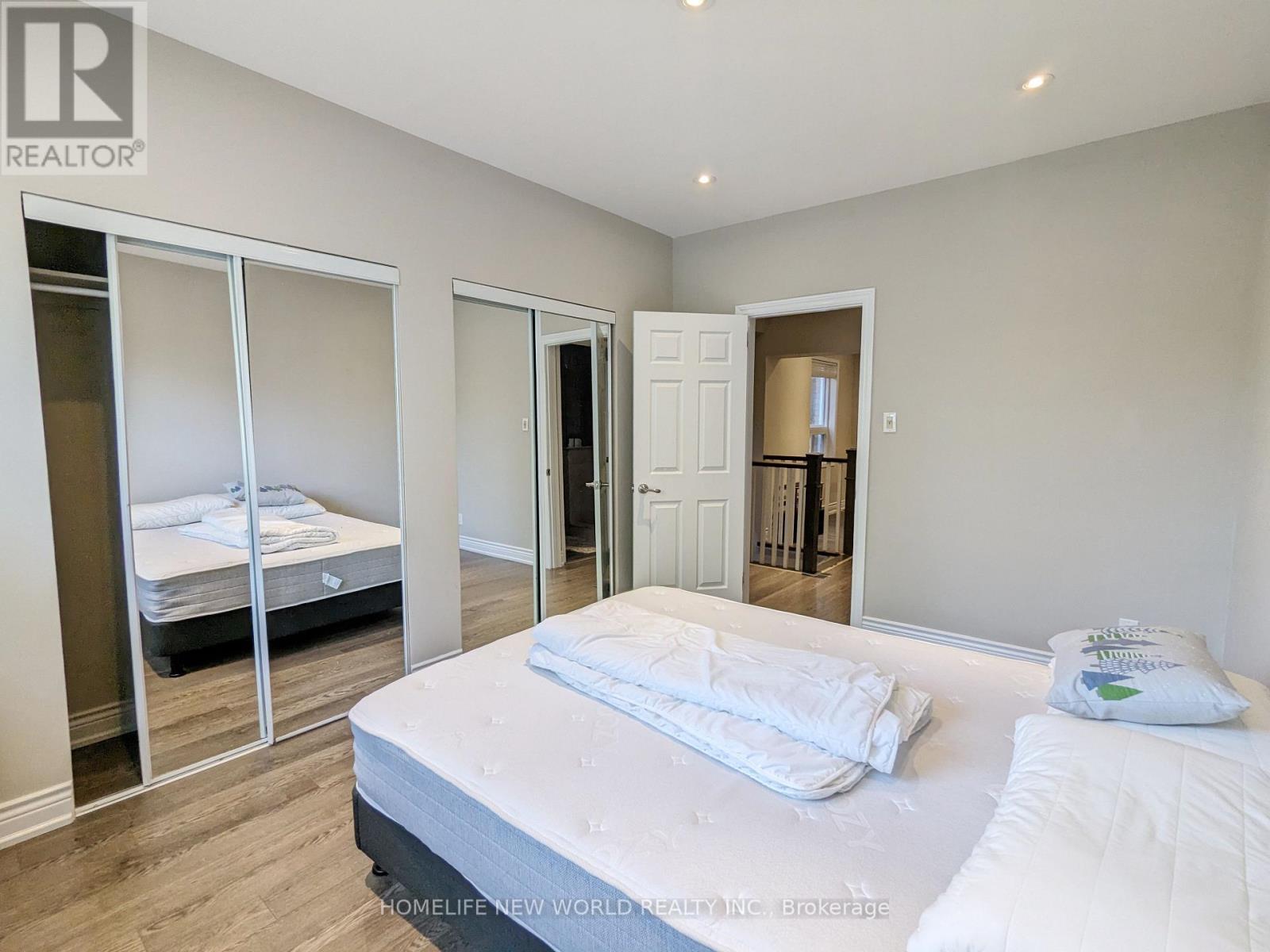 Ground - 68 Garnet Avenue, Toronto, Ontario  M6G 1V7 - Photo 8 - W13783254