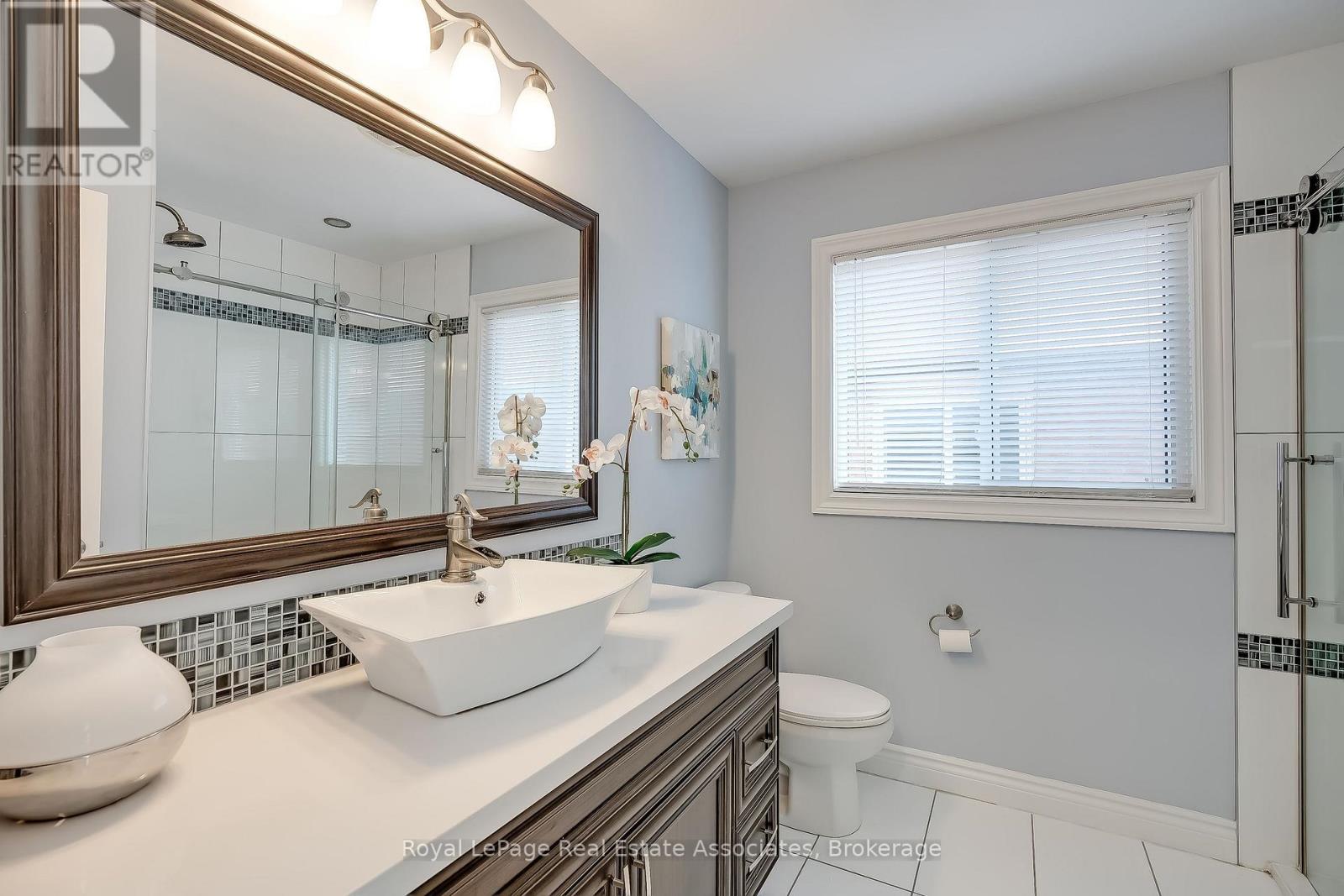 1542 Hollywell Avenue, Mississauga, Ontario  L5N 4P5 - Photo 43 - W13783260