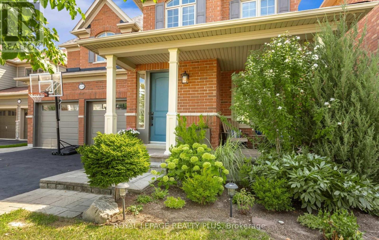 238 Melanson Heights, Milton, Ontario  L9T 0S6 - Photo 3 - W13783284