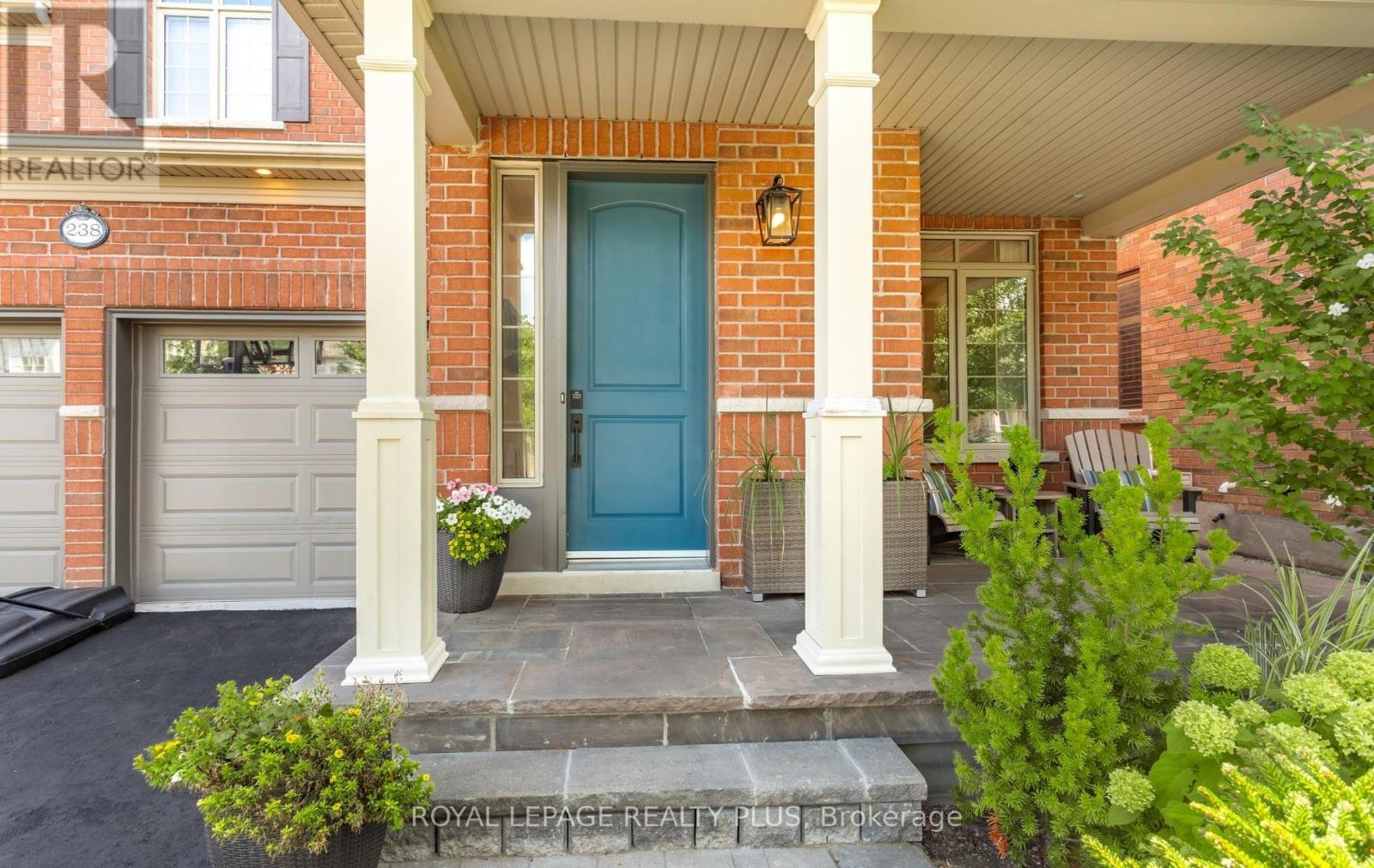 238 Melanson Heights, Milton, Ontario  L9T 0S6 - Photo 5 - W13783284