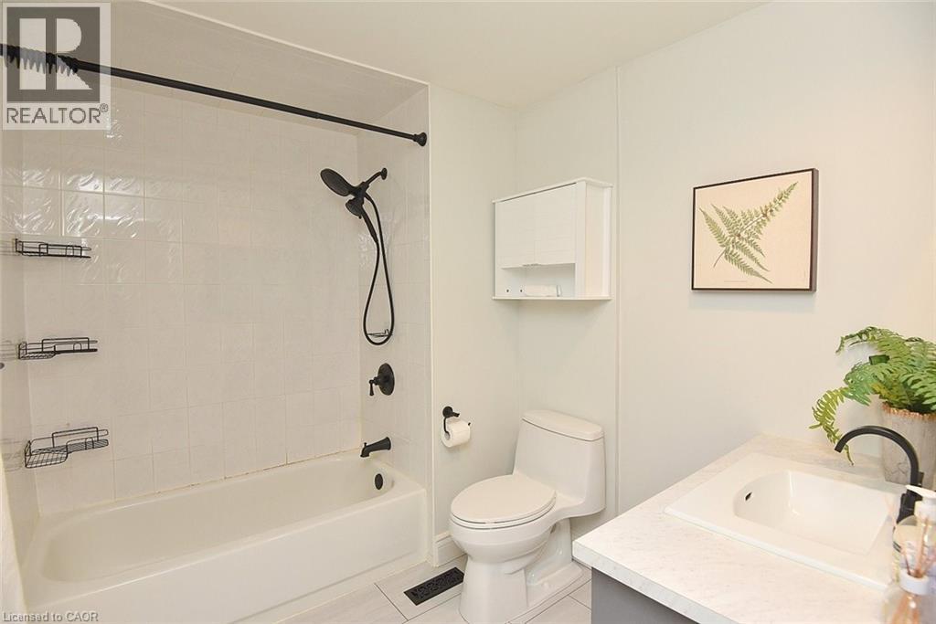 299 Limeridge Road Unit# 4, Hamilton, Ontario  L9C 2V4 - Photo 22 - 40843987
