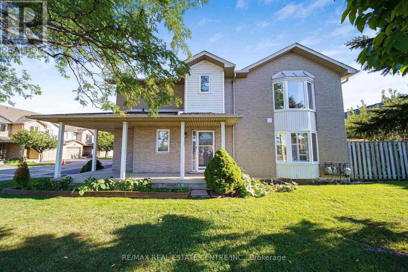 1 - 800 PARAMOUNT DRIVE, Hamilton, Ontario