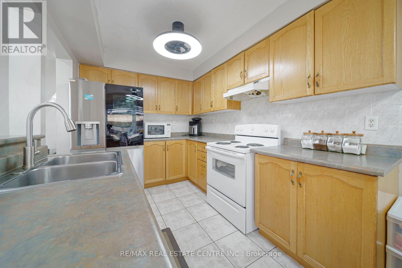 1 - 800 Paramount Drive, Hamilton, Ontario  L8J 3V7 - Photo 10 - X13783272