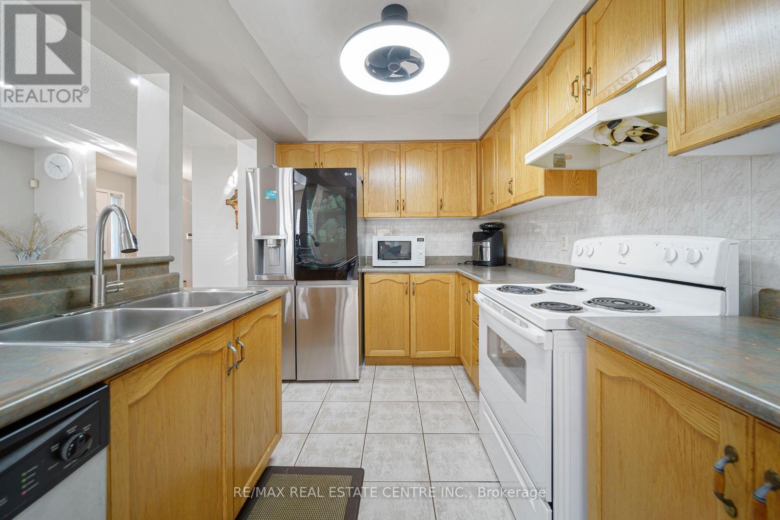 1 - 800 Paramount Drive, Hamilton, Ontario  L8J 3V7 - Photo 11 - X13783272
