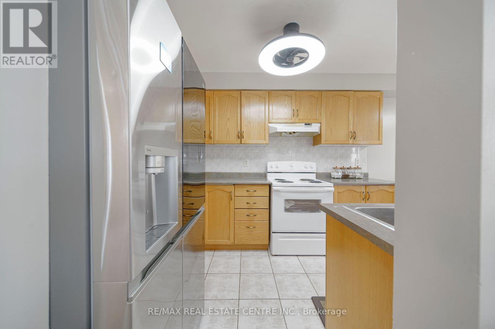 1 - 800 Paramount Drive, Hamilton, Ontario  L8J 3V7 - Photo 8 - X13783272