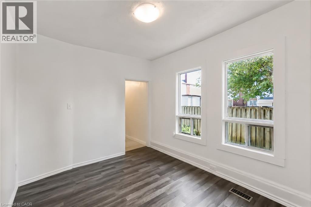 87 Lancaster Street W, Kitchener, Ontario  N2H 4T3 - Photo 14 - 40863123
