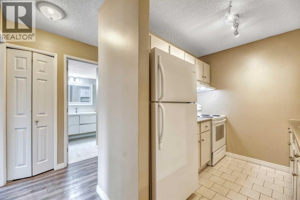 111, 10120 Brookpark Boulevard Sw, Calgary, Alberta  T2W 3G3 - Photo 31 - A2338587