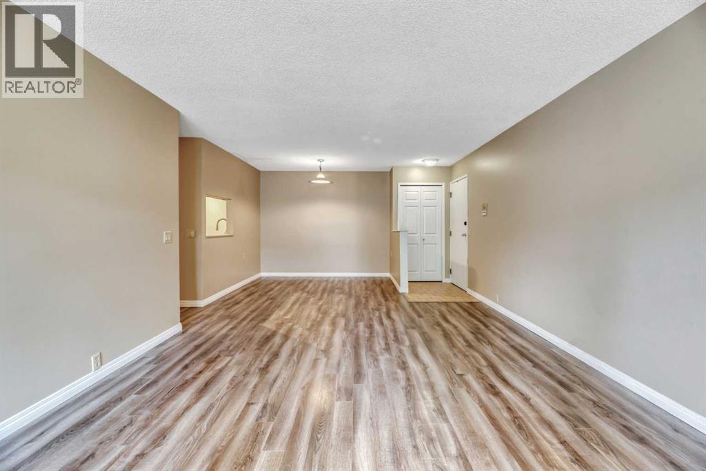 111, 10120 Brookpark Boulevard Sw, Calgary, Alberta  T2W 3G3 - Photo 25 - A2338587
