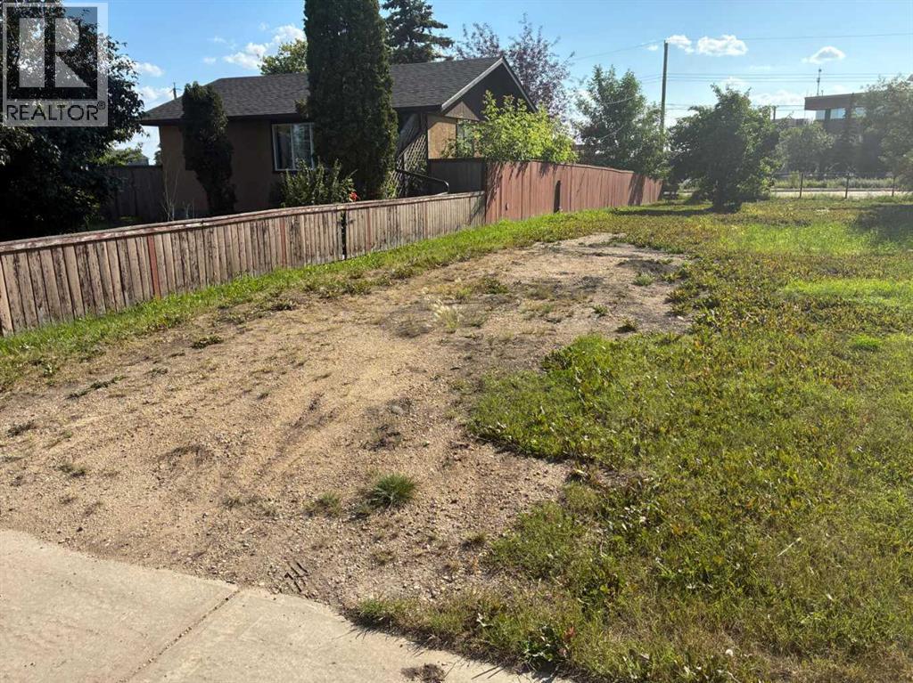 9626 Hillcrest Drive, Grande Prairie, Alberta  T8V 1A8 - Photo 2 - A2345356