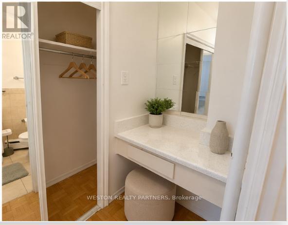 704 - 171 Erskine Avenue, Toronto, Ontario  M4P 2L6 - Photo 4 - C13778124