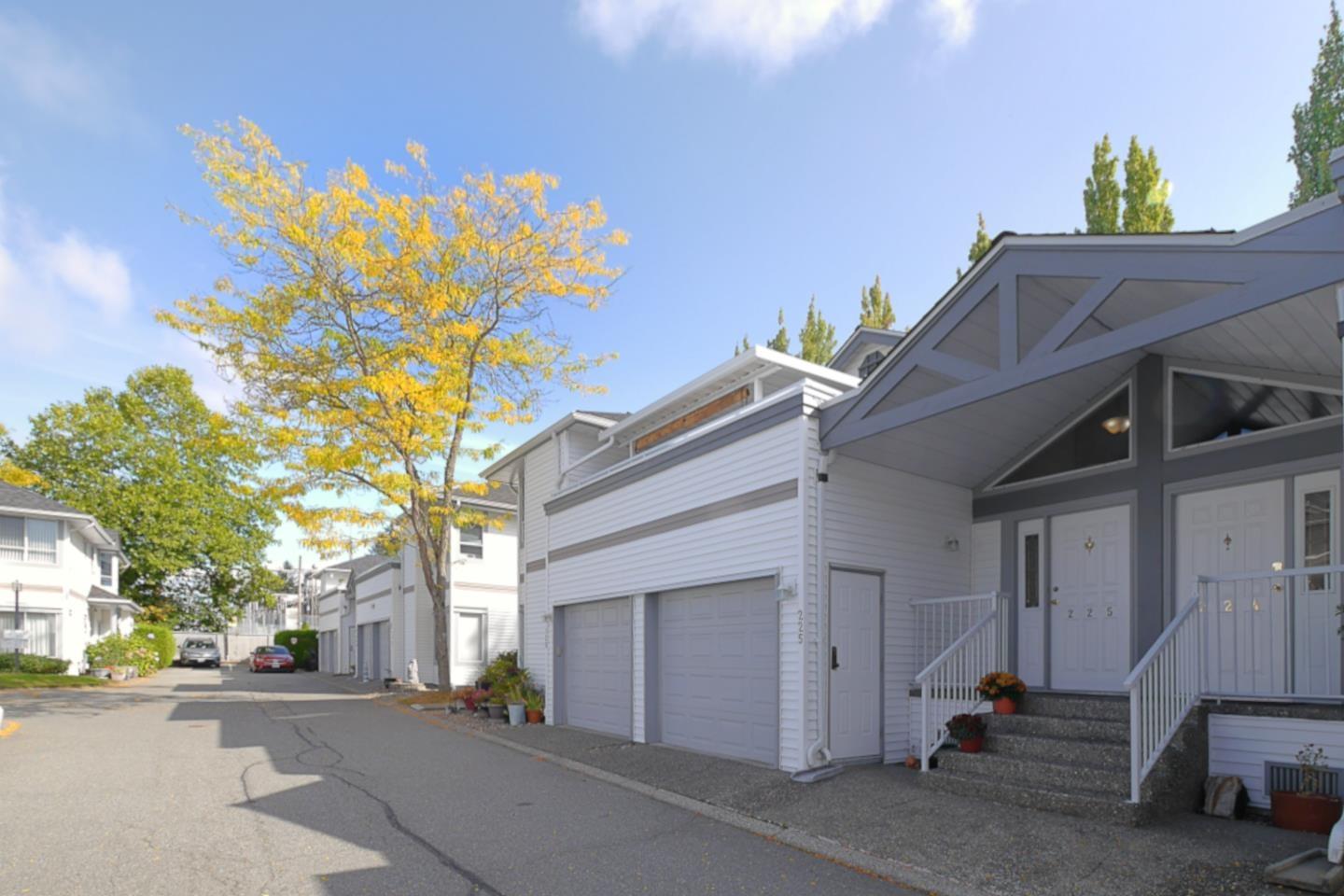 225 13895 102 Avenue, Surrey, British Columbia  V3T 1P2 - Photo 2 - R3160801