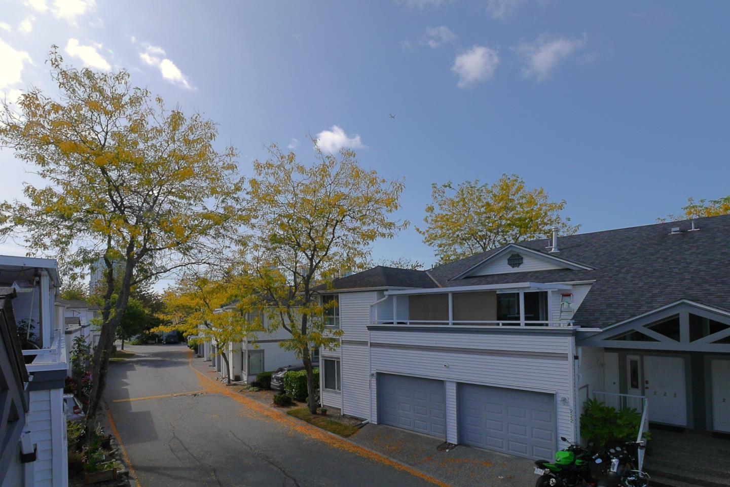 225 13895 102 Avenue, Surrey, British Columbia  V3T 1P2 - Photo 3 - R3160801