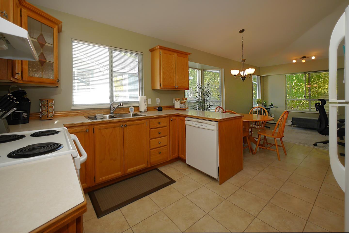 225 13895 102 Avenue, Surrey, British Columbia  V3T 1P2 - Photo 10 - R3160801
