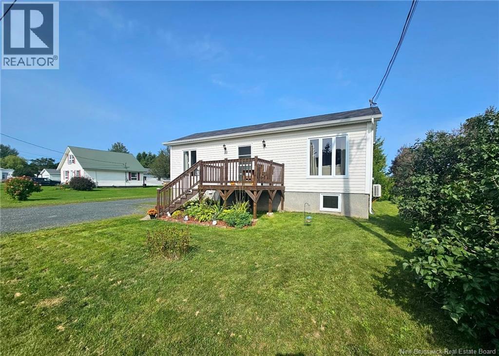 80 Rue De La Gare, Pointe-Verte, New Brunswick  E8J 2Z1 - Photo 6 - NB147592