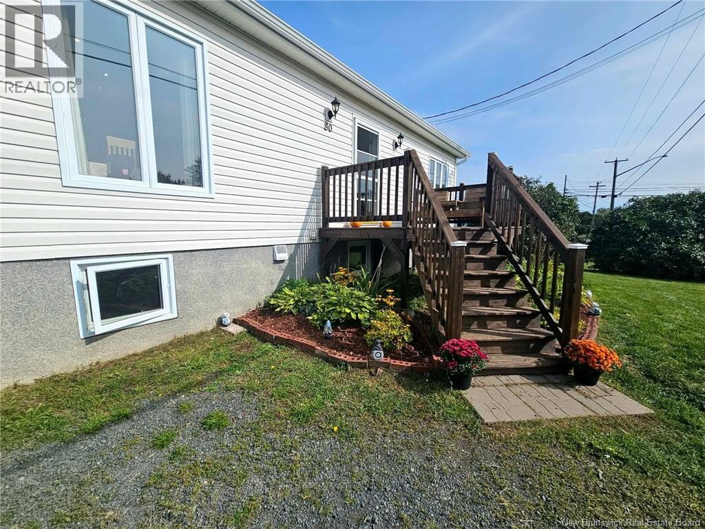 80 Rue De La Gare, Pointe-Verte, New Brunswick  E8J 2Z1 - Photo 4 - NB147592