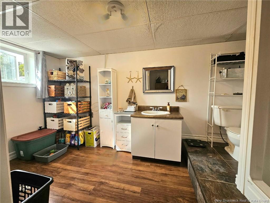 80 Rue De La Gare, Pointe-Verte, New Brunswick  E8J 2Z1 - Photo 40 - NB147592