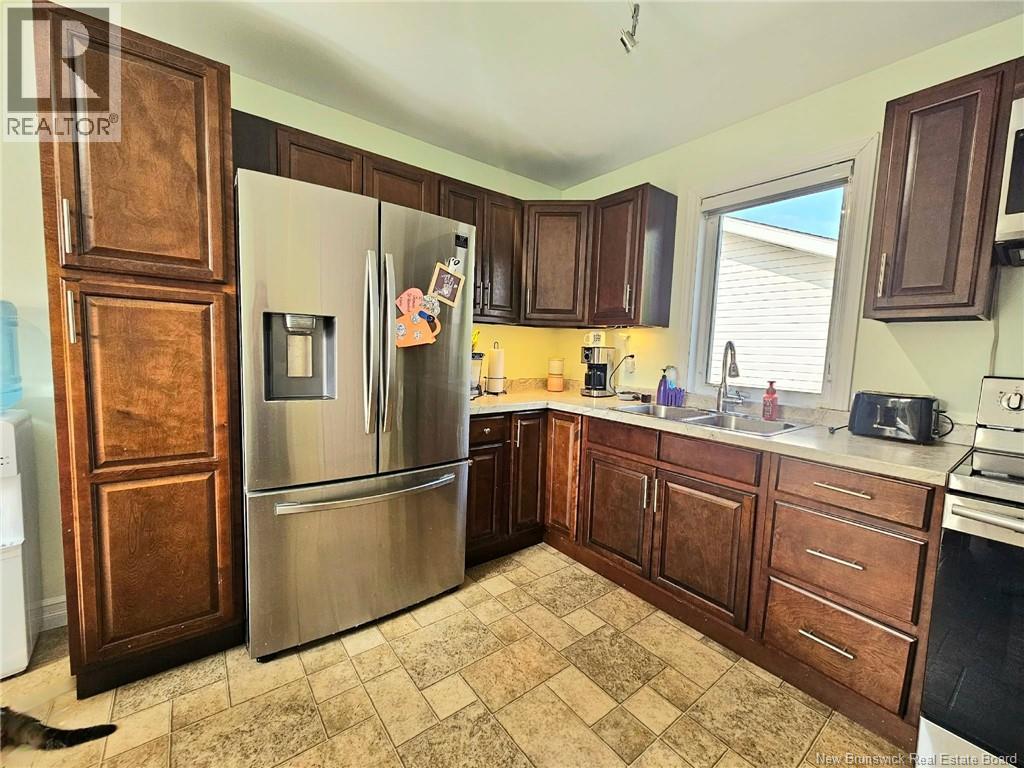 80 Rue De La Gare, Pointe-Verte, New Brunswick  E8J 2Z1 - Photo 21 - NB147592