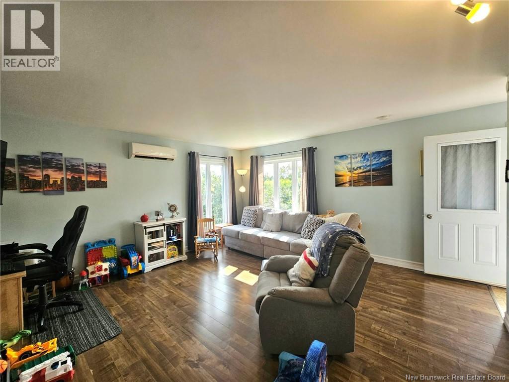 80 Rue De La Gare, Pointe-Verte, New Brunswick  E8J 2Z1 - Photo 32 - NB147592