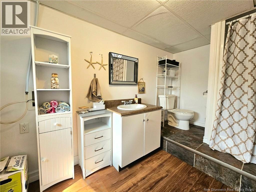 80 Rue De La Gare, Pointe-Verte, New Brunswick  E8J 2Z1 - Photo 39 - NB147592