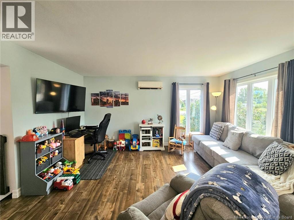 80 Rue De La Gare, Pointe-Verte, New Brunswick  E8J 2Z1 - Photo 31 - NB147592