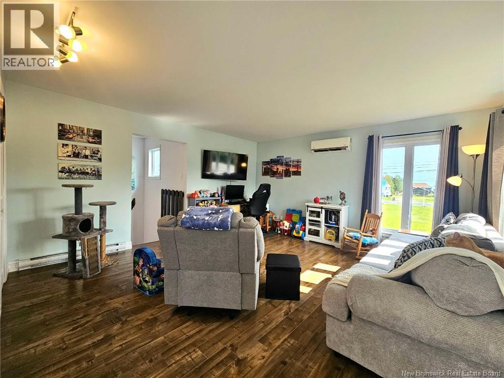 80 Rue De La Gare, Pointe-Verte, New Brunswick  E8J 2Z1 - Photo 28 - NB147592