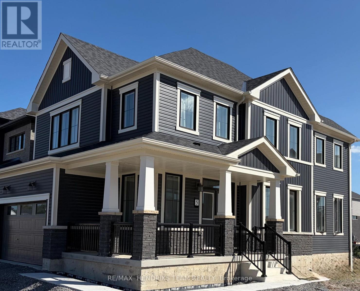 5 Derose Avenue S, Thorold (Hurricane/merrittville), Ontario  L3B 5N5 - Photo 3 - X13783354