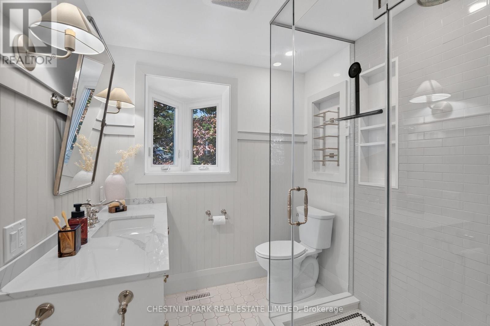 521 Sutherland Drive, Toronto, Ontario  M4G 1K9 - Photo 26 - C13783372