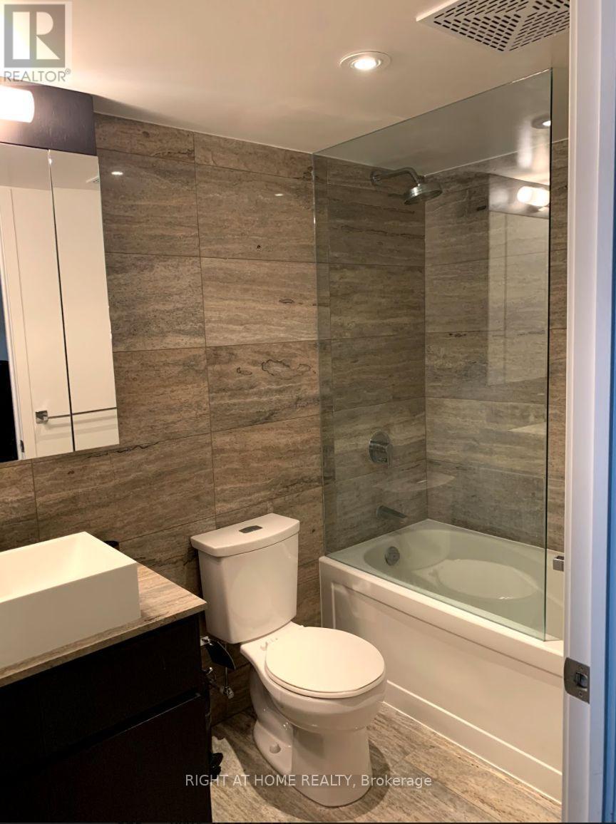 2107 - 15 Iceboat Terrace, Toronto (Waterfront Communities), Ontario  M5V 4A5 - Photo 13 - C13783376