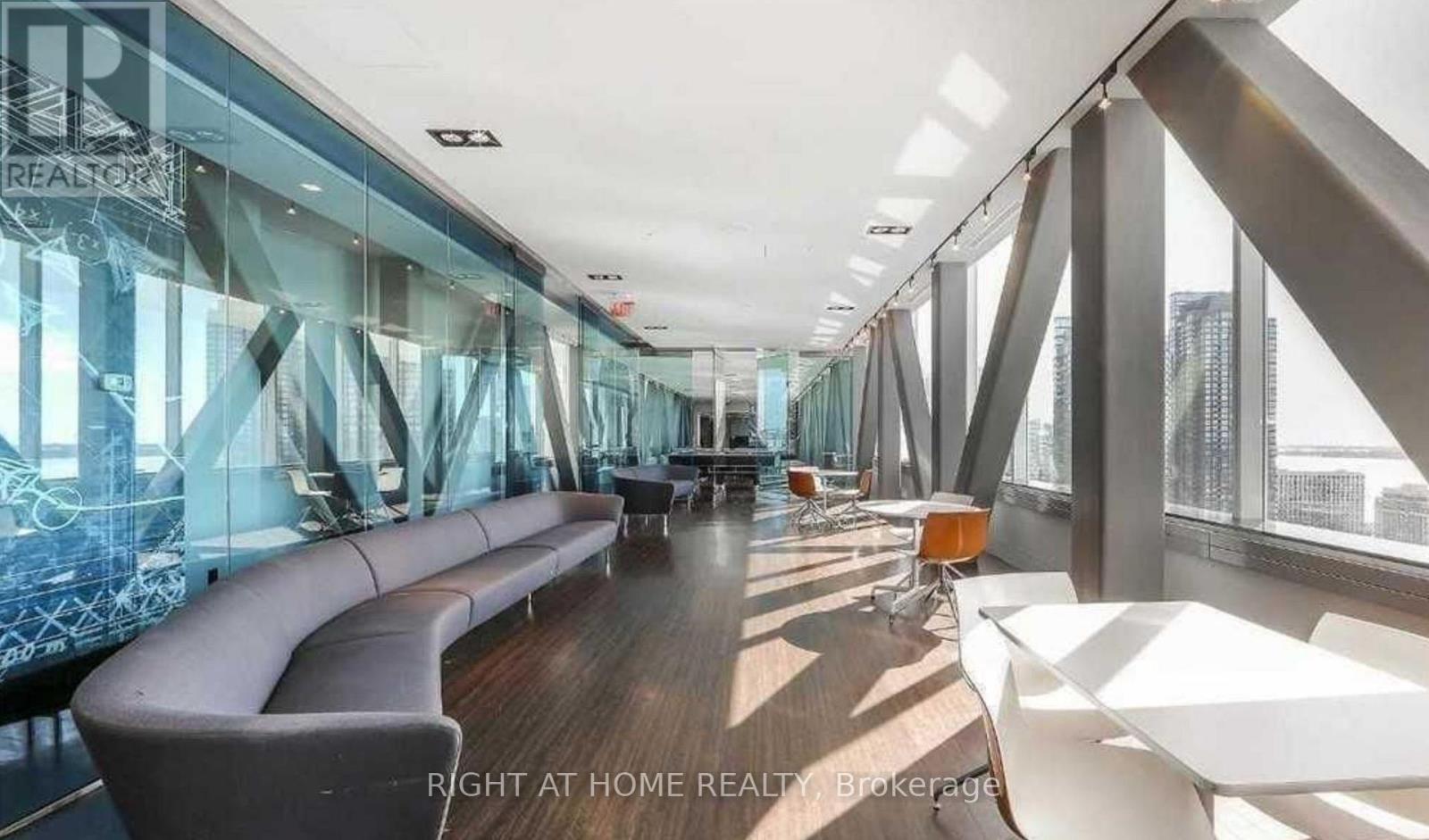 2107 - 15 Iceboat Terrace, Toronto (Waterfront Communities), Ontario  M5V 4A5 - Photo 17 - C13783376