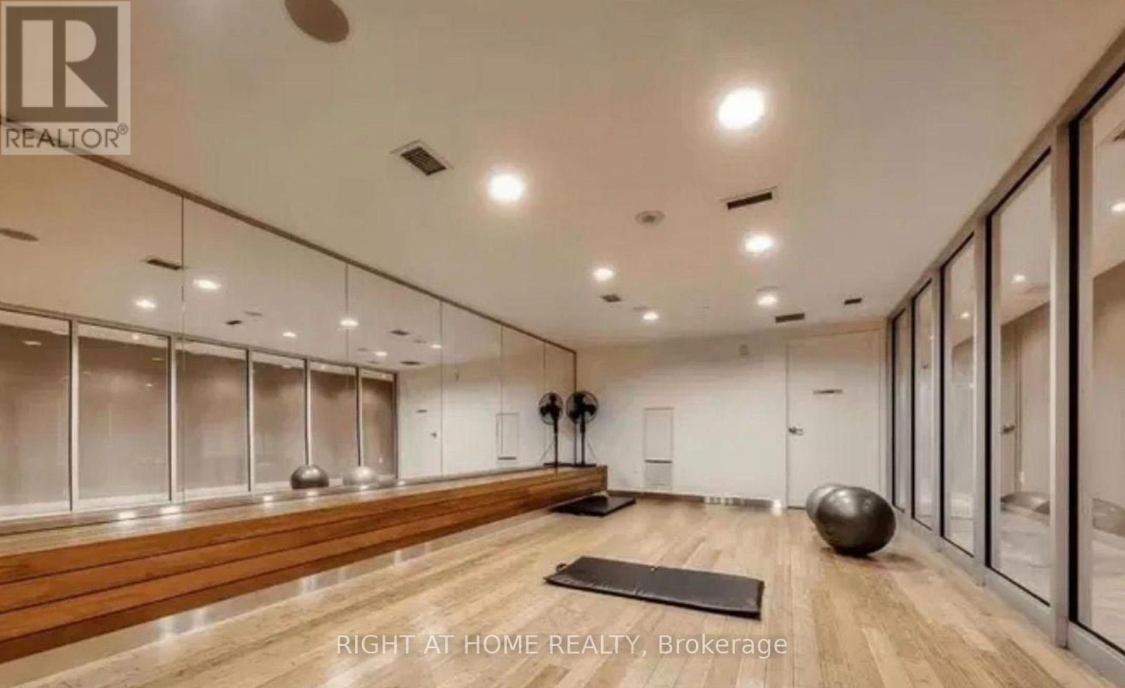 2107 - 15 Iceboat Terrace, Toronto (Waterfront Communities), Ontario  M5V 4A5 - Photo 19 - C13783376