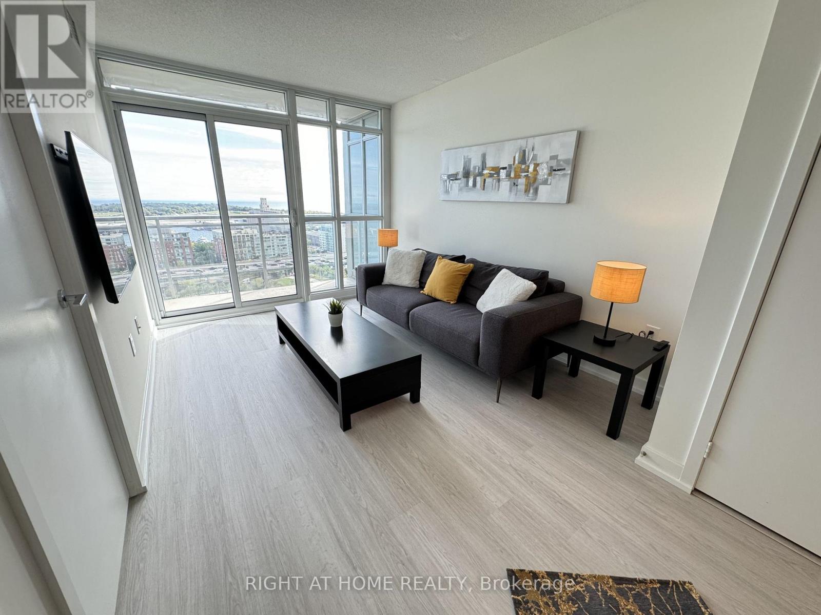 2107 - 15 Iceboat Terrace, Toronto (Waterfront Communities), Ontario  M5V 4A5 - Photo 2 - C13783376