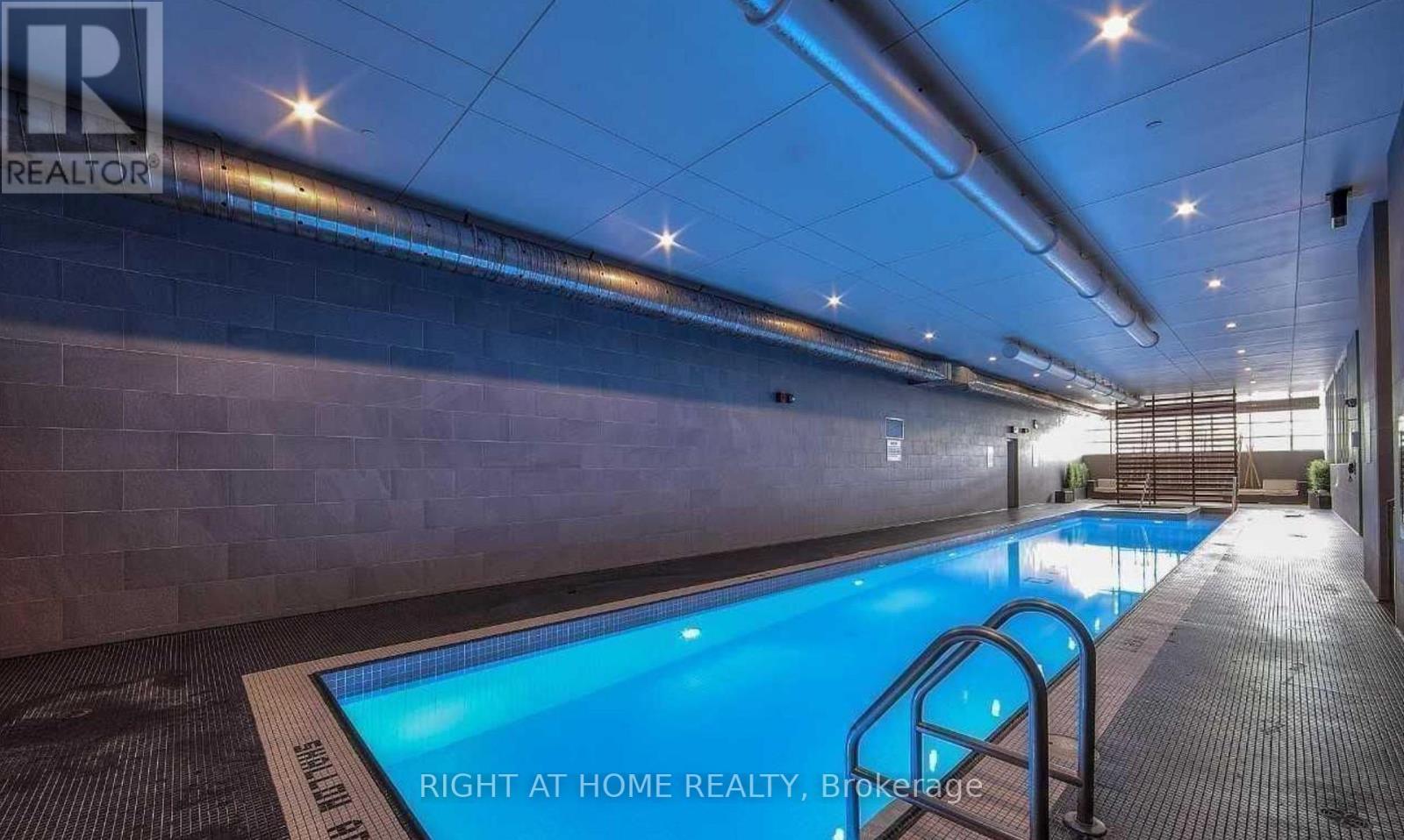 2107 - 15 Iceboat Terrace, Toronto (Waterfront Communities), Ontario  M5V 4A5 - Photo 24 - C13783376