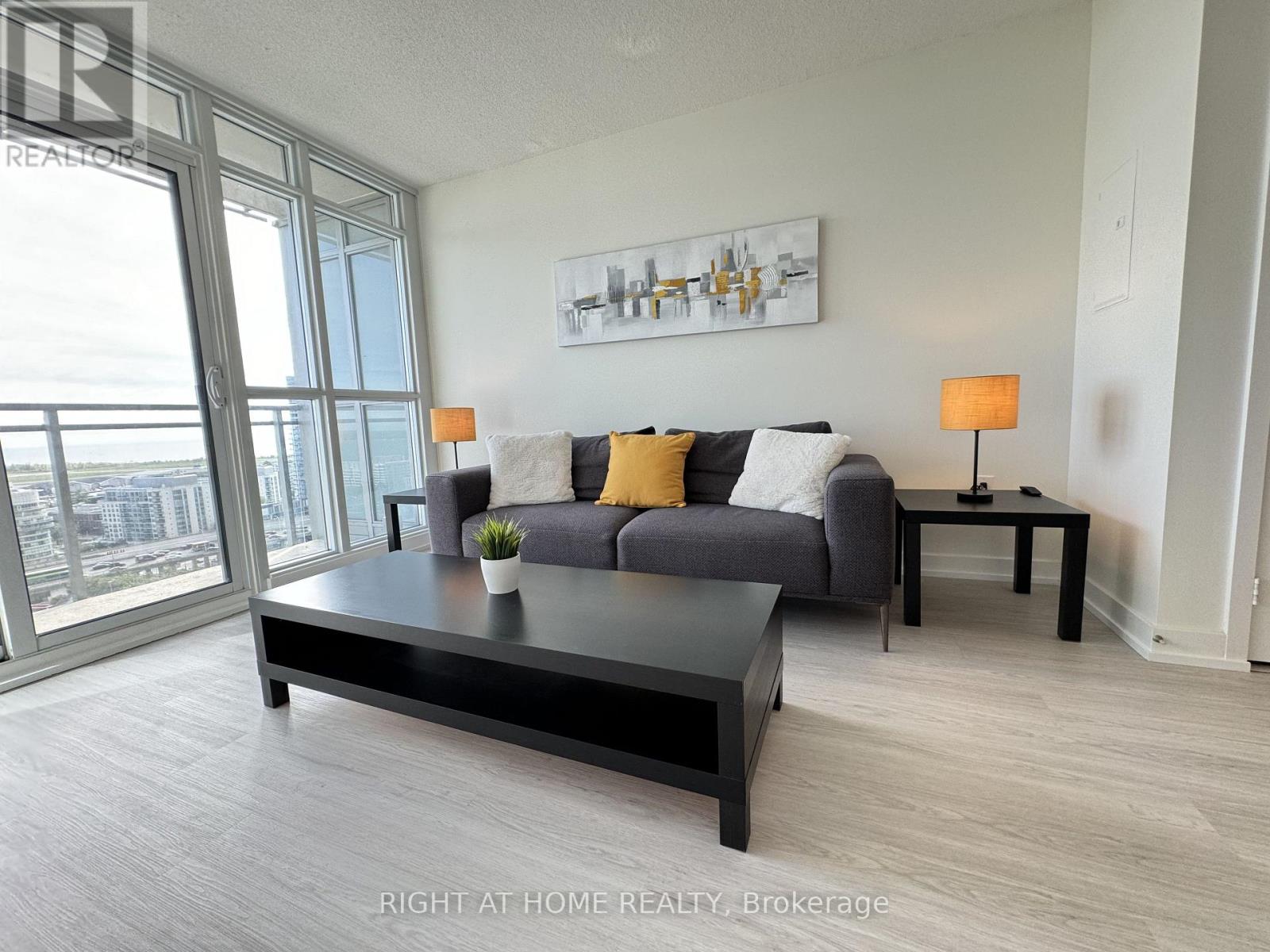 2107 - 15 Iceboat Terrace, Toronto (Waterfront Communities), Ontario  M5V 4A5 - Photo 3 - C13783376