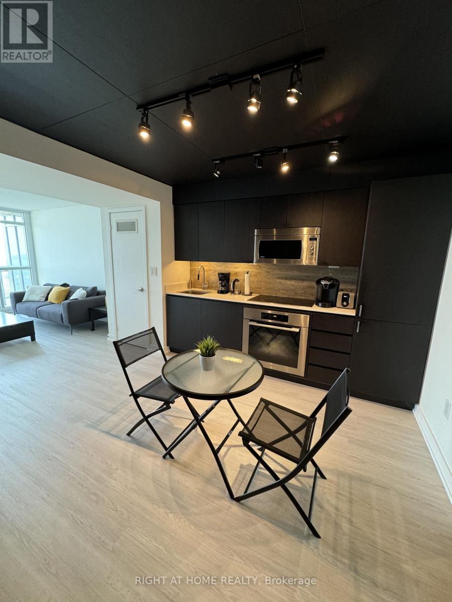 2107 - 15 Iceboat Terrace, Toronto (Waterfront Communities), Ontario  M5V 4A5 - Photo 7 - C13783376