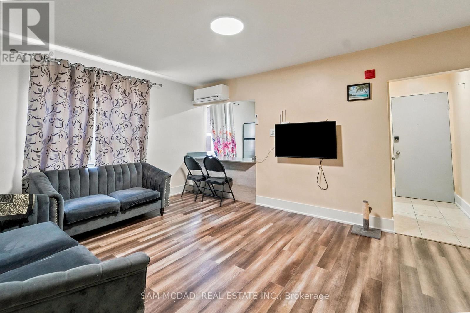 302 - 1016 O'connor Drive, Toronto (O'connor-Parkview), Ontario  M4B 2T3 - Photo 11 - E13783362