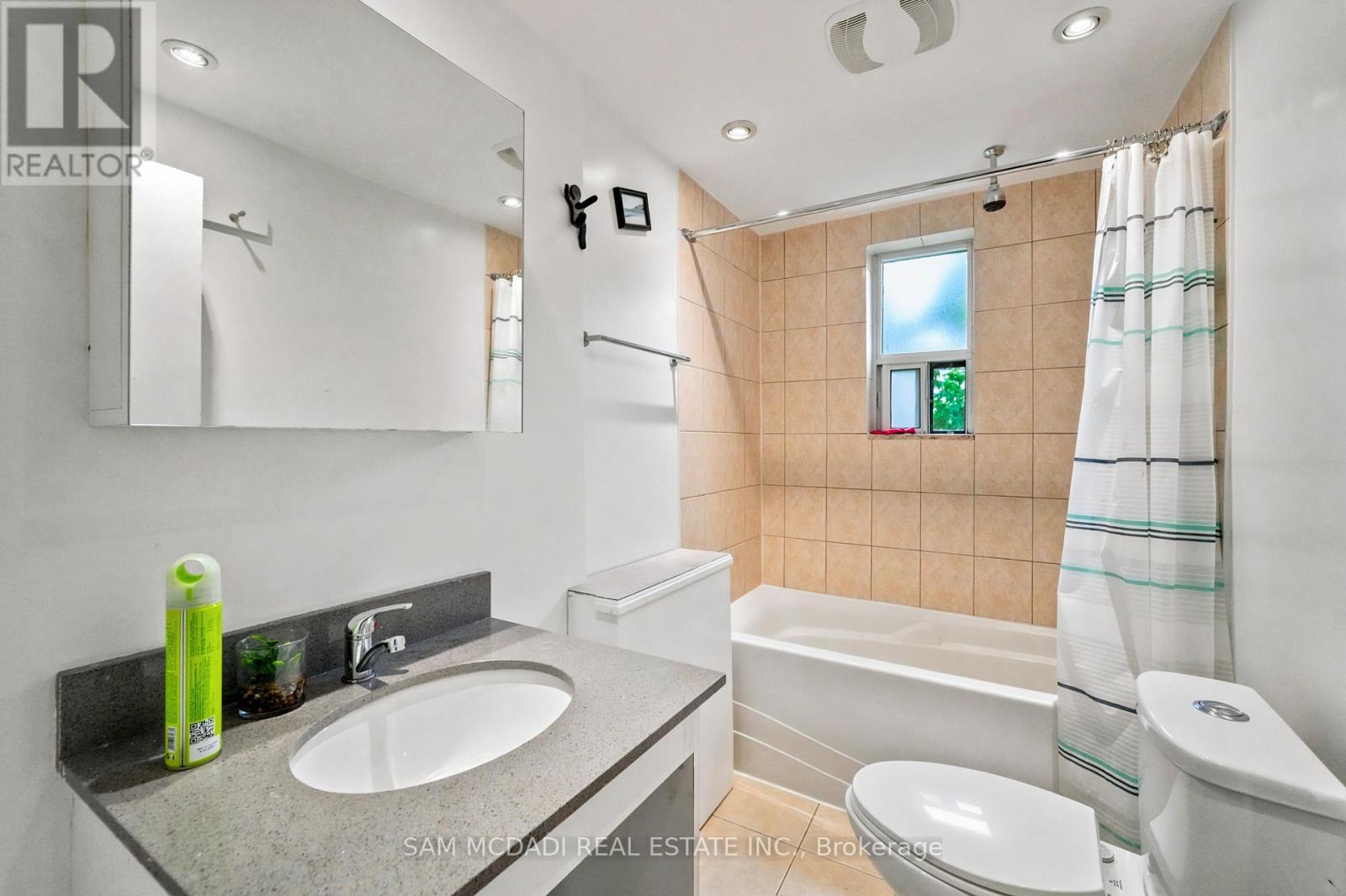 302 - 1016 O'connor Drive, Toronto (O'connor-Parkview), Ontario  M4B 2T3 - Photo 13 - E13783362