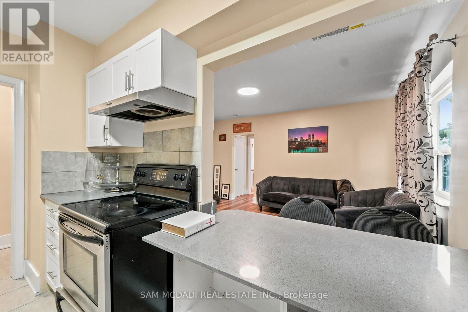 302 - 1016 O'connor Drive, Toronto (O'connor-Parkview), Ontario  M4B 2T3 - Photo 7 - E13783362