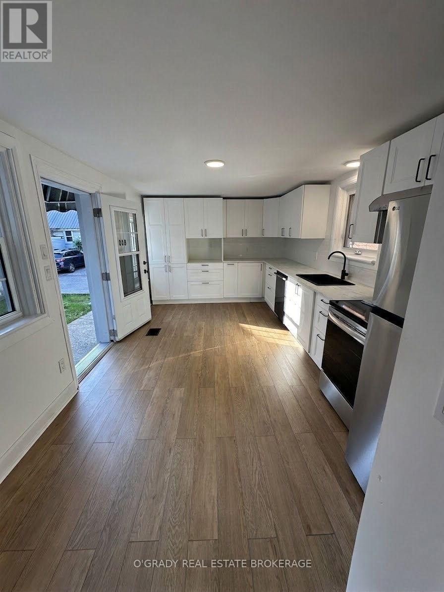B - 30 JAMES STREET E, brockville, Ontario