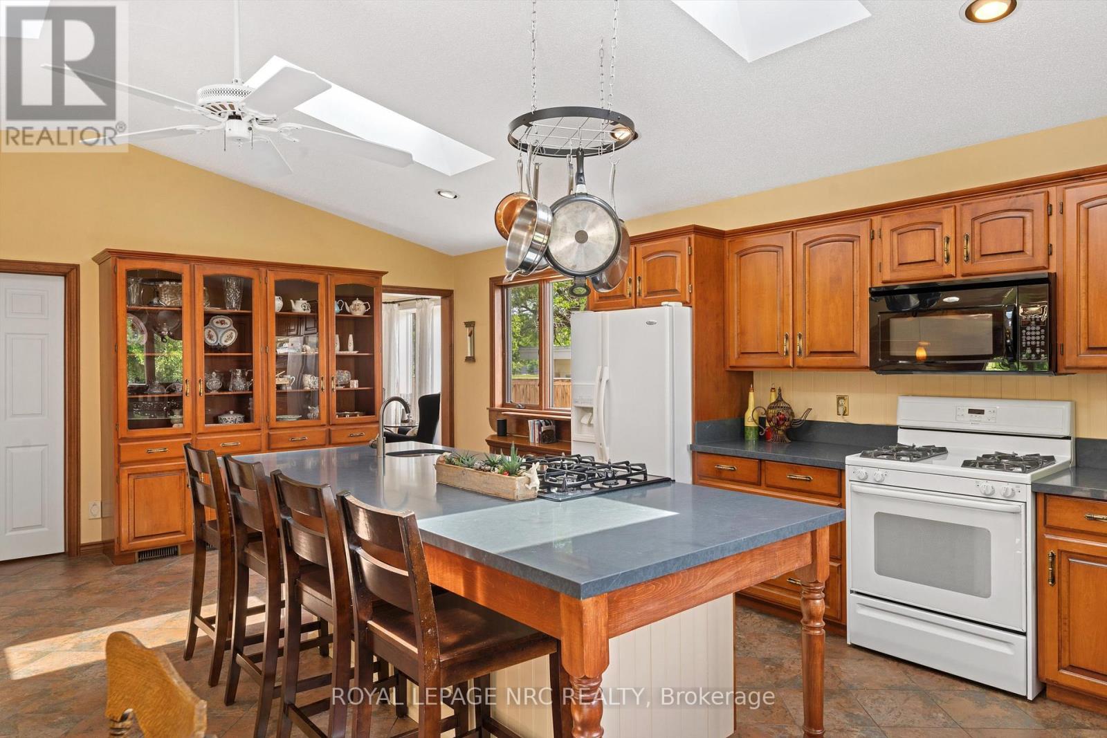 1287 Third St Louth, St. Catharines, Ontario  L2R 6P9 - Photo 12 - X13250308