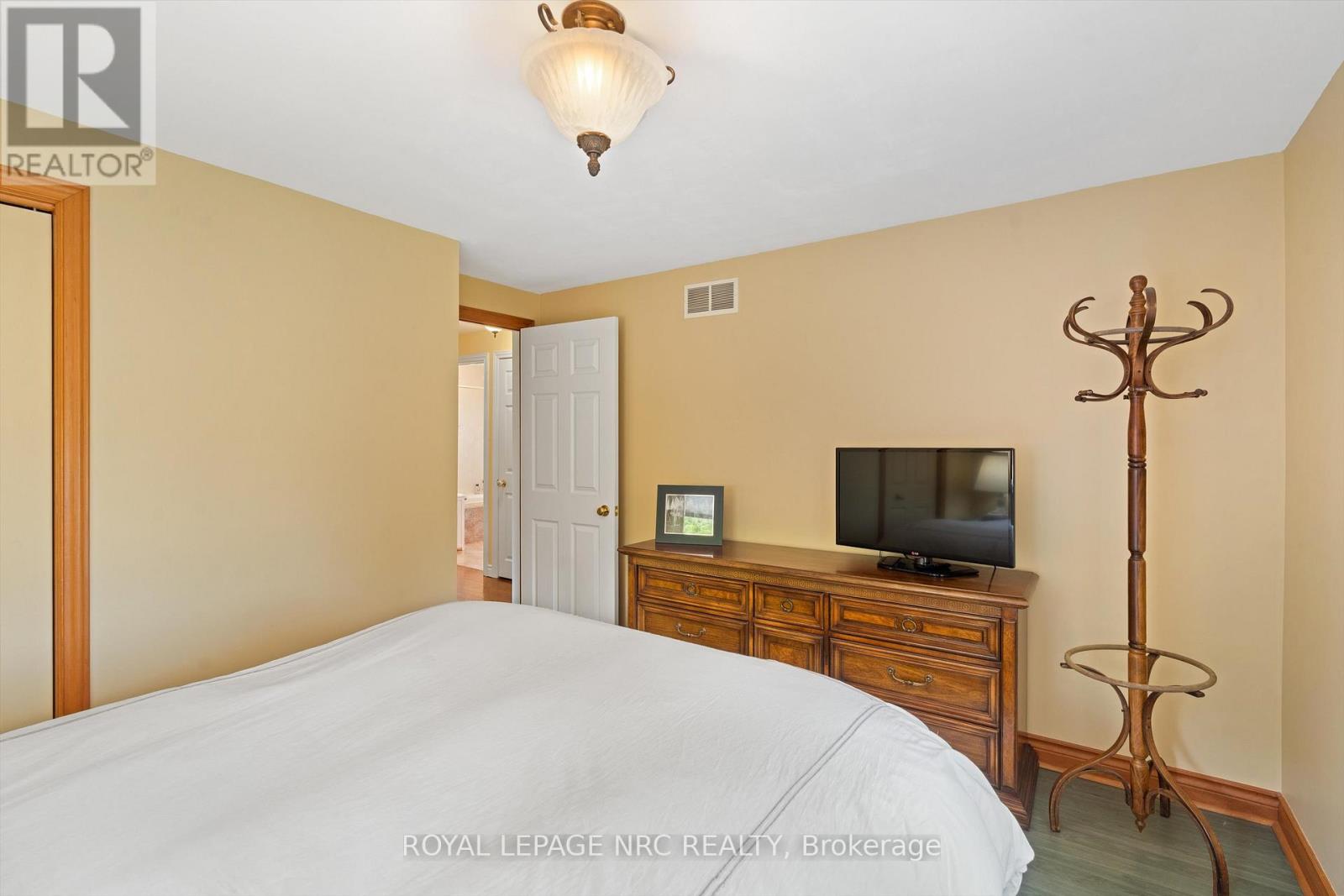 1287 Third St Louth, St. Catharines, Ontario  L2R 6P9 - Photo 26 - X13250308