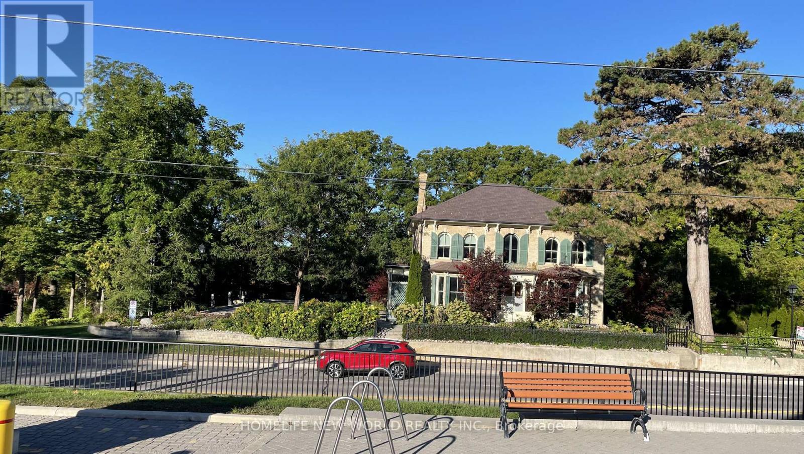 15342 YONGE STREET, Aurora, Ontario