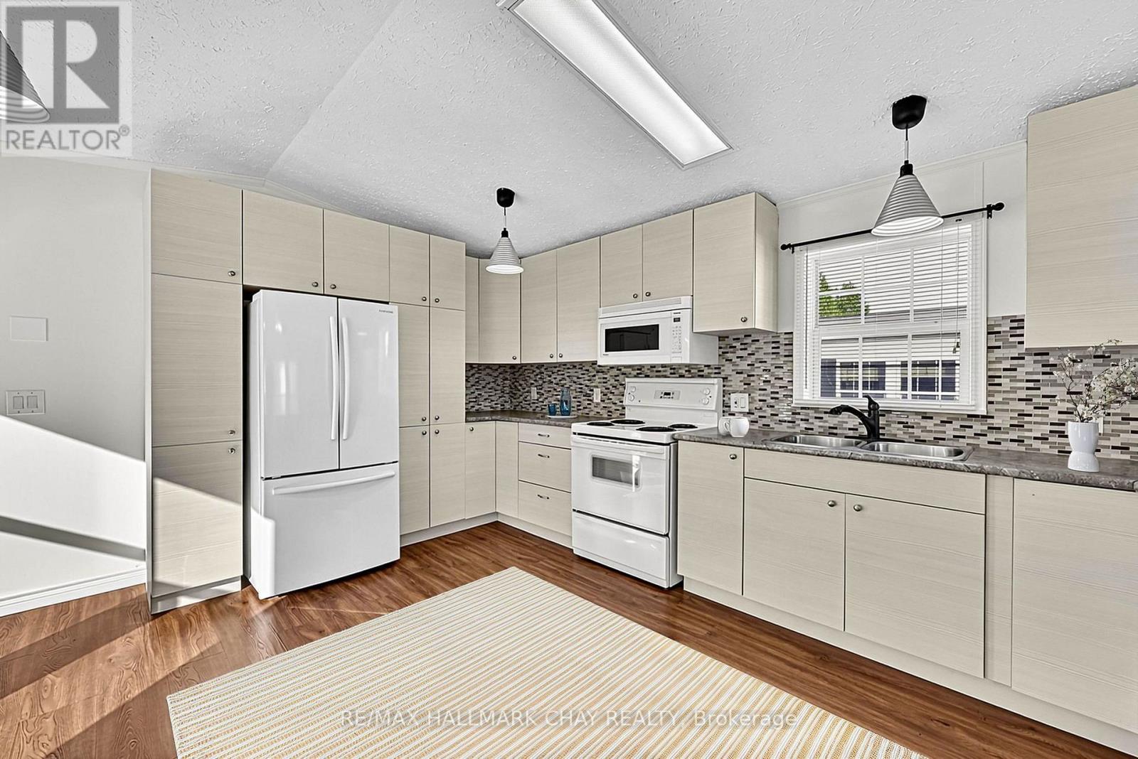 4041 Ash Crescent, Severn, Ontario  L3V 0V1 - Photo 5 - S13783180